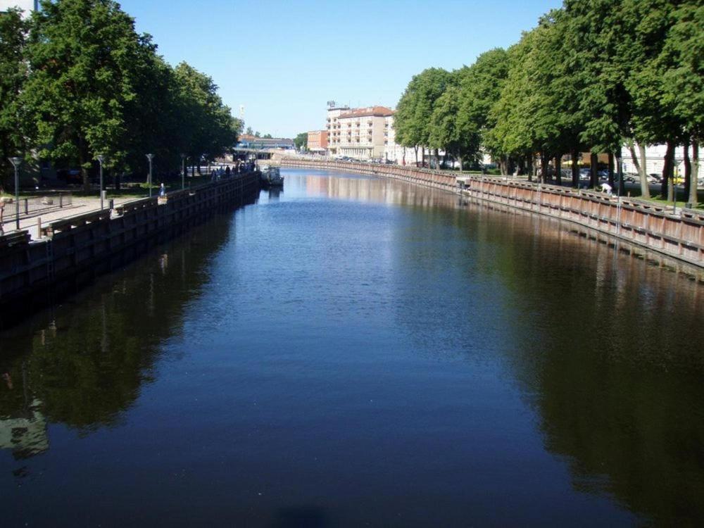 Danes Apartment By The River Klaipeda Bagian luar foto